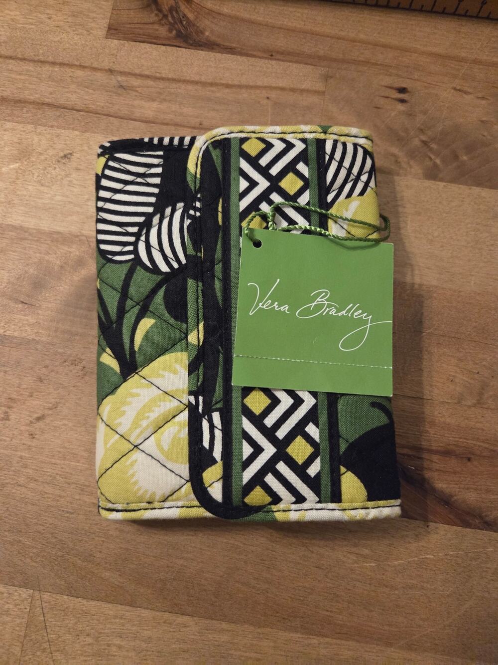 NWT Vera Bradley Cotton Trifold Wallet Yellow Green Black Botanical Retired